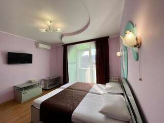 Гостиница Москва Алушта Двухместный номер с 1 кроватью или 2 отдельными кроватями-2